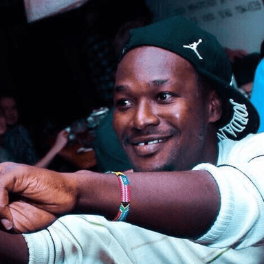 artist profile picture